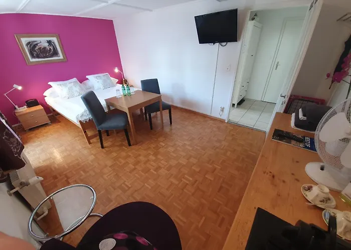 Haus Weibel Bed & Breakfast 3*