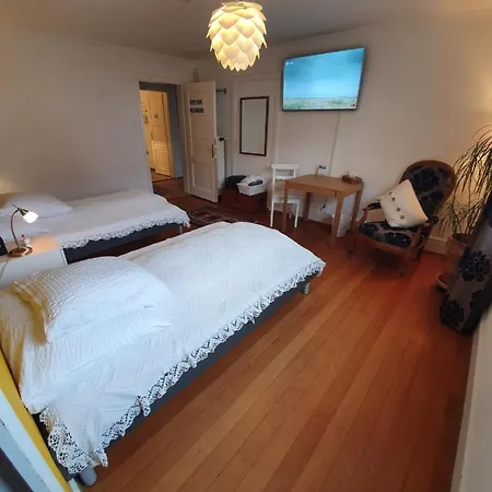 Bed & Breakfast Haus Weibel 3*